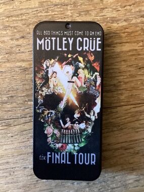 2014 2015 Motley Crue THE FINAL TOUR Pick tin with 6 picks Nikki Sixx